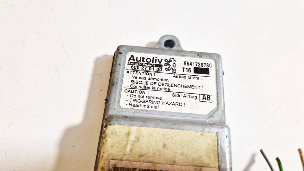 9641728780 Peugeot 206 2001 Komputer SRS airbag – moduł sterujący poduszek powietrznych - Thumbnail 2