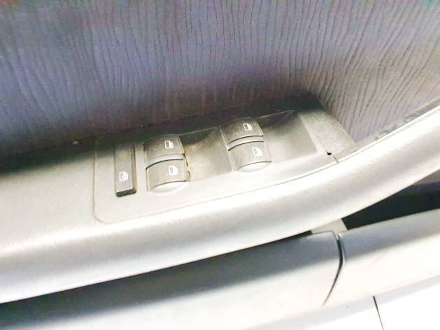 Audi A6 1998 Power window control (Window Regulator-Window Switch)
