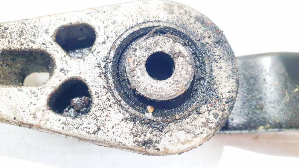 173079 Volkswagen Touran 2005 Engine Mounting and Transmission Mount (Engine support) - Thumbnail 3