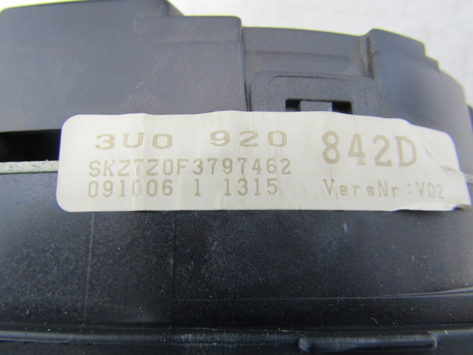 3U0920842D Skoda Superb 2006 Spidometrs – instrumentu panelis - Thumbnail 4