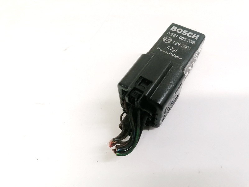 0281003038 038907281D Glow plug relay Volkswagen Passat 2005 1.9L 20EUR