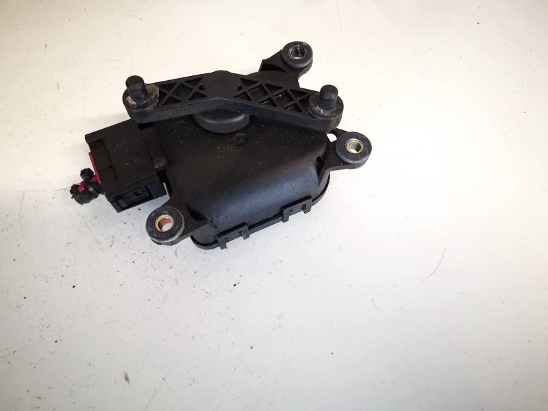 4B1820511D Audi A6 2002 Heater Vent Flap Control Actuator Motor - Thumbnail 3