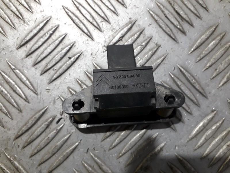 9632569480 Citroen Xsara Picasso 2003 Tailgate Boot Opening Switch