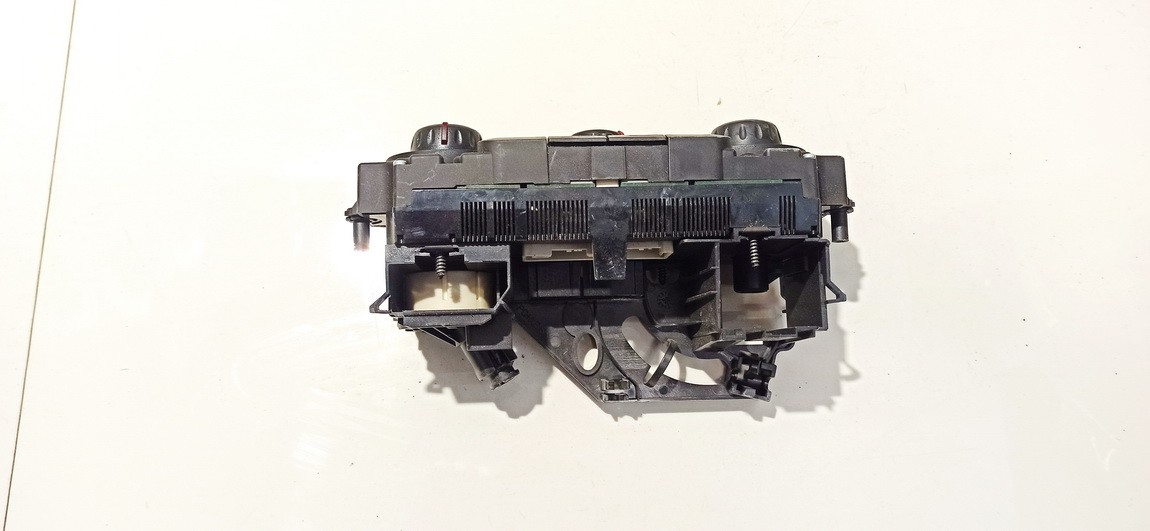 74730900 used Climate Control Panel (heater control switches