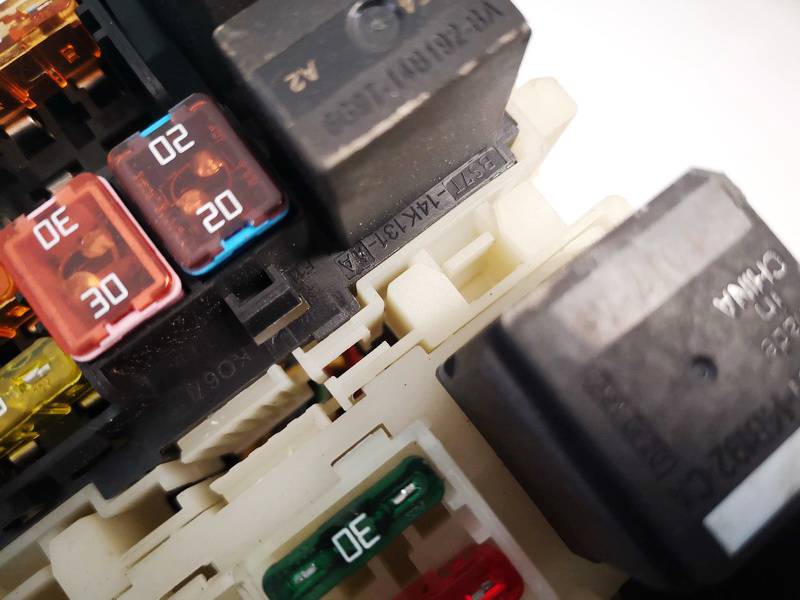 BS7T14K131AA Ford Mondeo 2014 Fuse box - Thumbnail 3