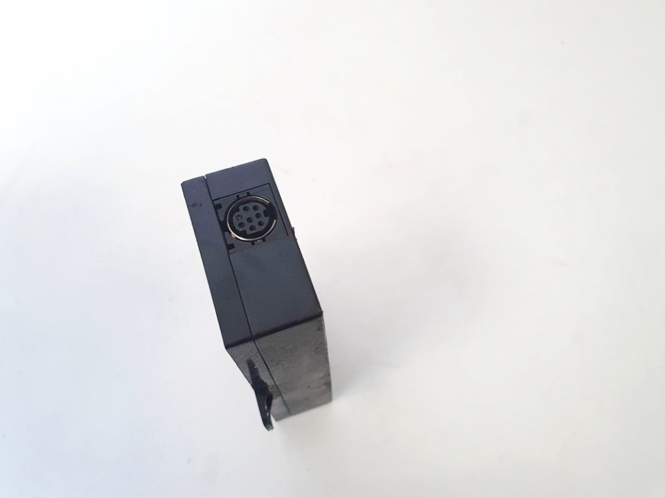 000051444L Audi A4 2002 AMPLIFICADOR ANTENA, Unidad de control de la antena - Thumbnail 2