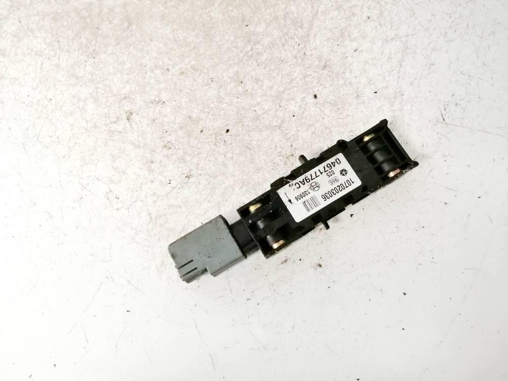 04671779AC Jeep Grand Cherokee 2006 Srs Airbag crash sensor