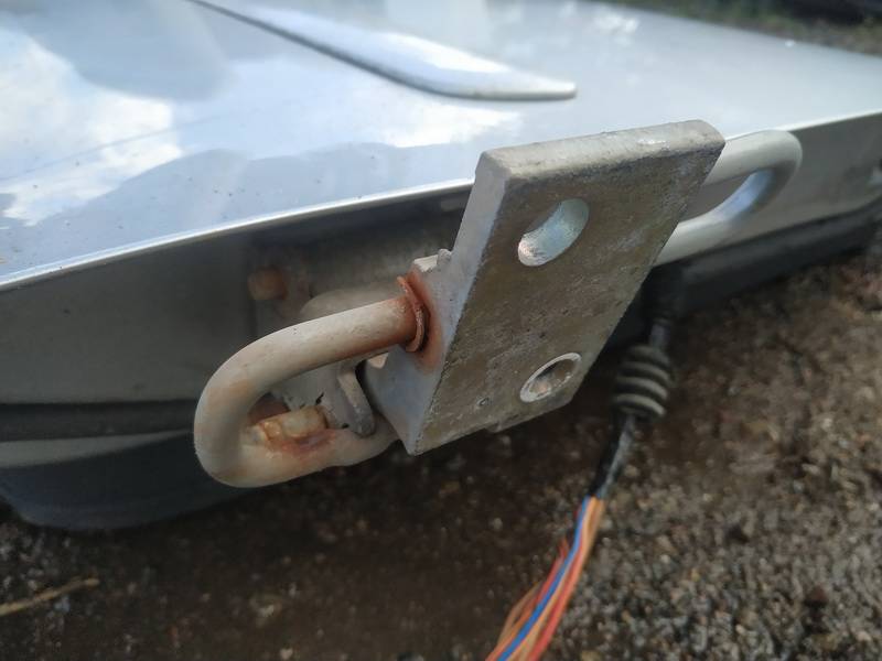 Volkswagen Touran 2005 Charnière de porte avant - Thumbnail 2