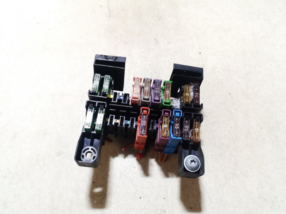 2115450301 Mercedes-Benz E-CLASS 2005 Fuse box