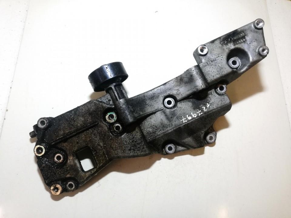 9661310080 Land-Rover Freelander 2008 Engine Mount Bracket and Gearbox Mount Bracket