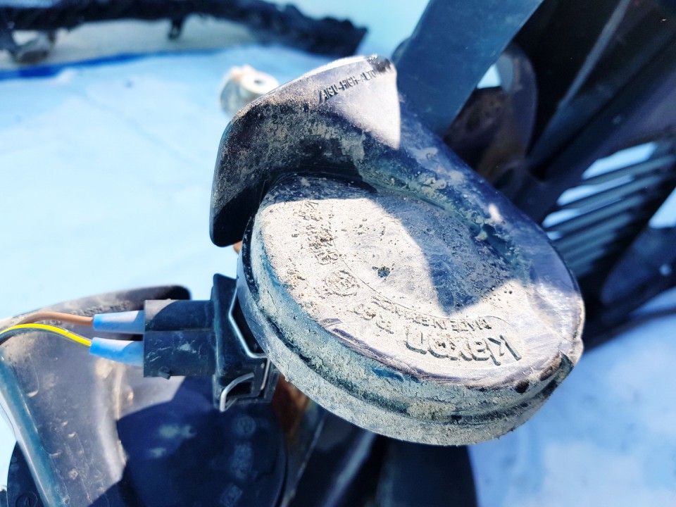 Audi A4 1996 Garso signalas