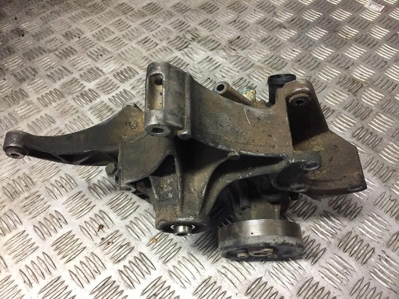 028903143AF Audi A4 1998 Engine Mount Bracket and Gearbox Mount Bracket