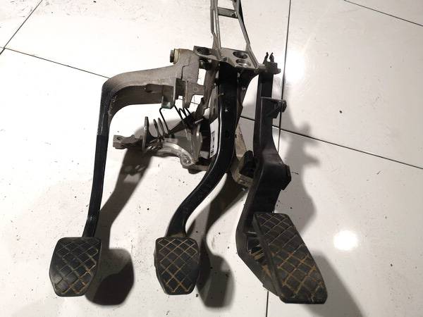 Audi A4 1999 Pedał hamulca