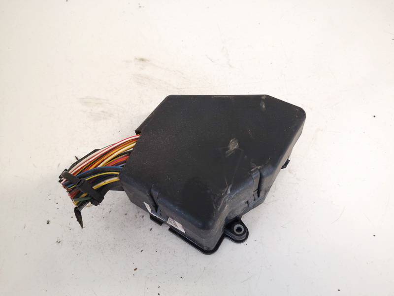 Volkswagen Passat 1998 Fuse box - Thumbnail 3