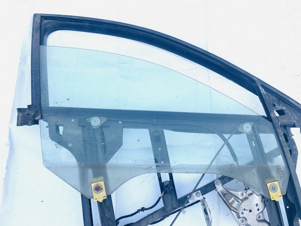 Audi A6 2004 Duru stiklas P.D.