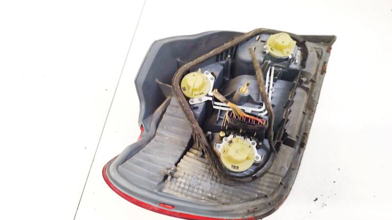 Toyota Yaris 2005 Tail Light lamp Outside - REAR RIGHT - Thumbnail 3