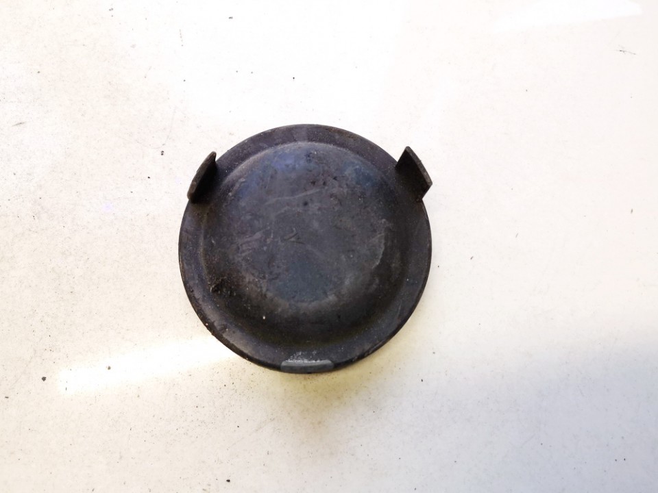 1300516068 used Headlight bulb dust cover cap Volkswagen Polo 2004