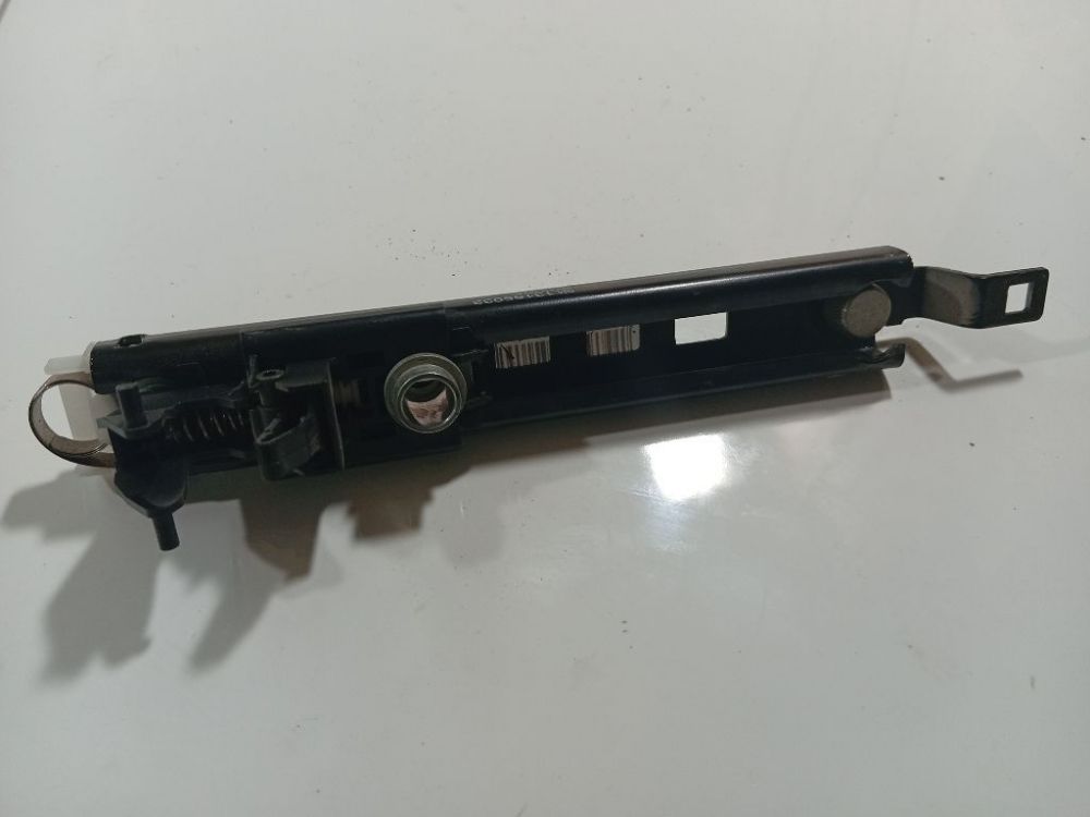 13166032 Opel Astra 2006 Seat belt adjustment rail - FRONT RIGHT
