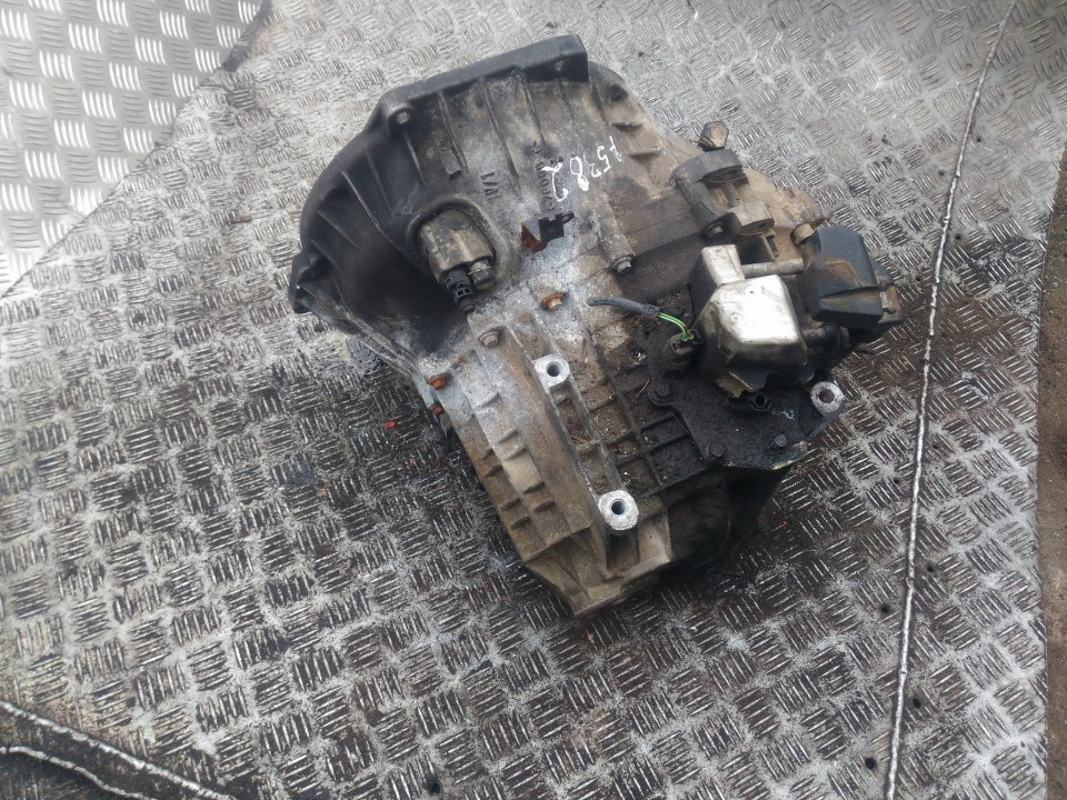 XS4R7F096CB Ford Focus 2001 Gearbox - Thumbnail 3