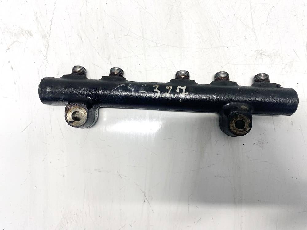968475308002 Citroen C4 2010 Fuel injector rail (injectors)(Fuel distributor)