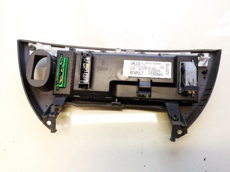 7700435401 Renault Scenic 1999 Climate Control Panel (heater control switches) - Thumbnail 2