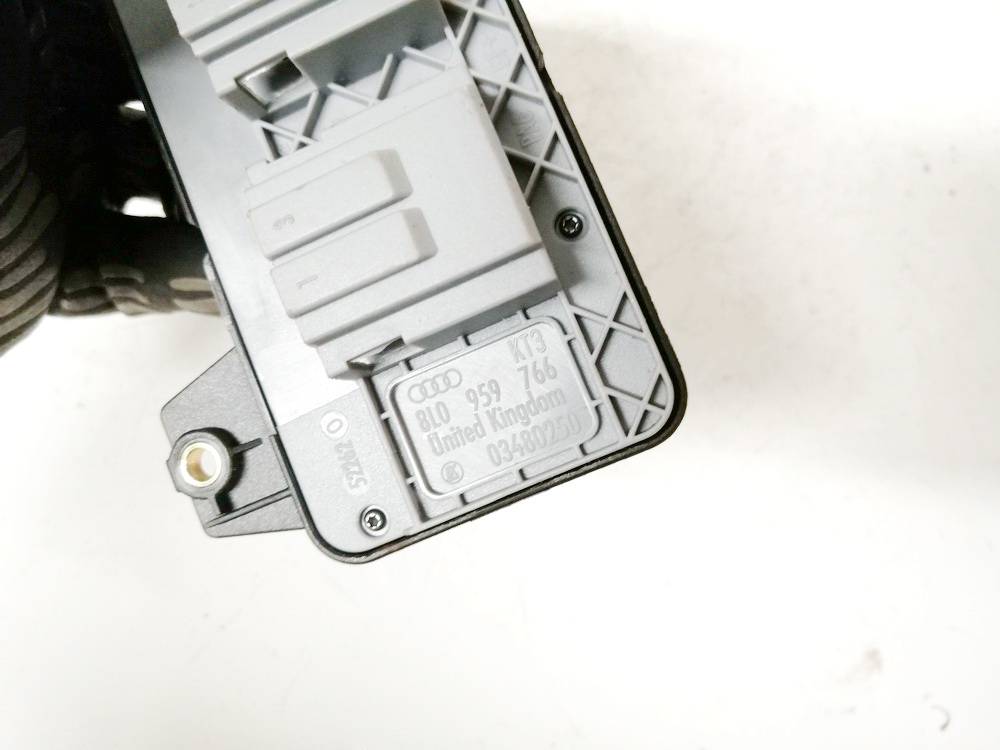 8L0959766 Audi A6 2001 Sedynes kontroles mygtukas - Thumbnail 3