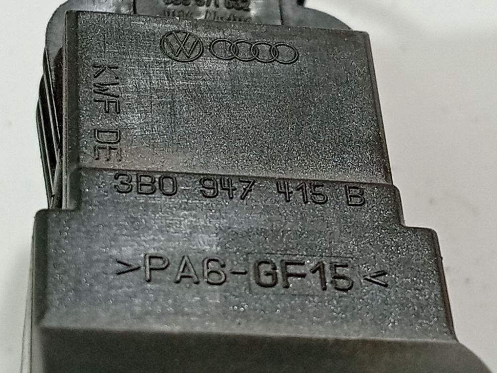 3B0947415B Volkswagen Passat 2005 Interior lighting - Thumbnail 4