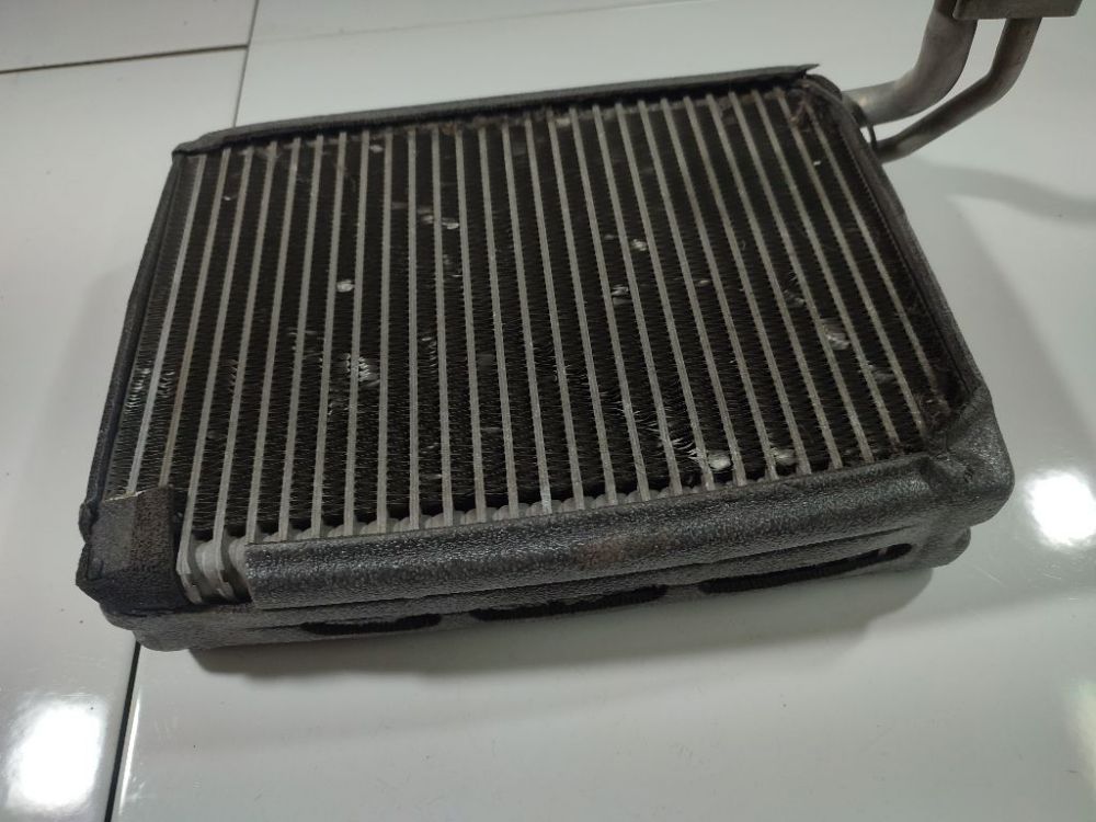 Dodge Magnum 2009 Condenseur de climatisation