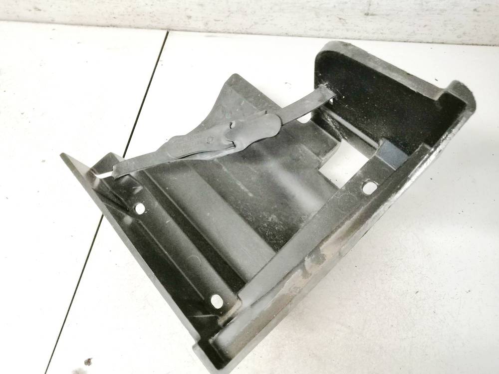 1J9867706B Volkswagen Bora 1999 Gaisa filtra kaste - Thumbnail 2