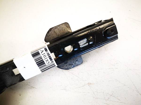 8E0857833A Skoda Superb 2011 Seat belt adjustment rail - FRONT RIGHT - Thumbnail 2