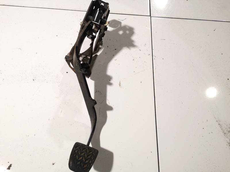 Toyota Avensis 2005 Jarrupoljin