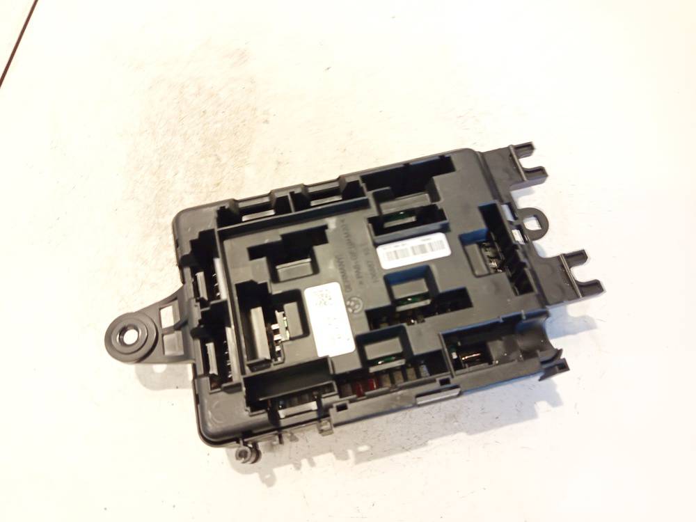 926111003 BMW 3-Series 2012 Fuse box