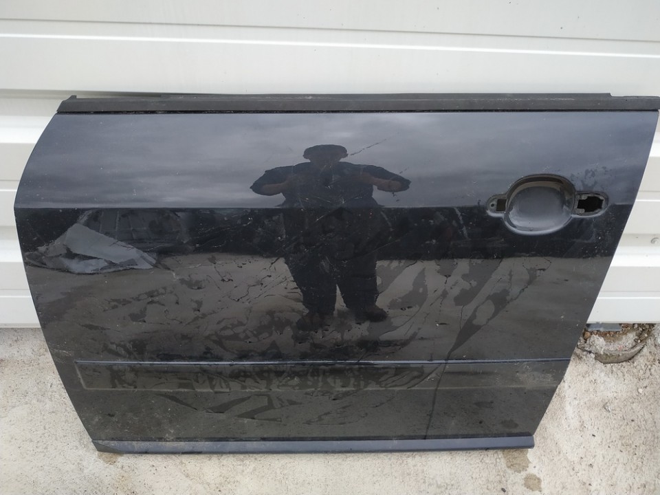 JUODOS Audi A2 2002 Durys P.K.