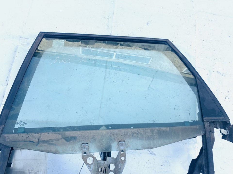 Audi A4 1998 LUNA TRASERA IZQUIERDA, Luna de la puerta trasera - TRASERA IZQUIERDA