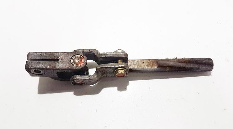 Toyota Avensis 2004 Krzyżak kolumny kierowniczej