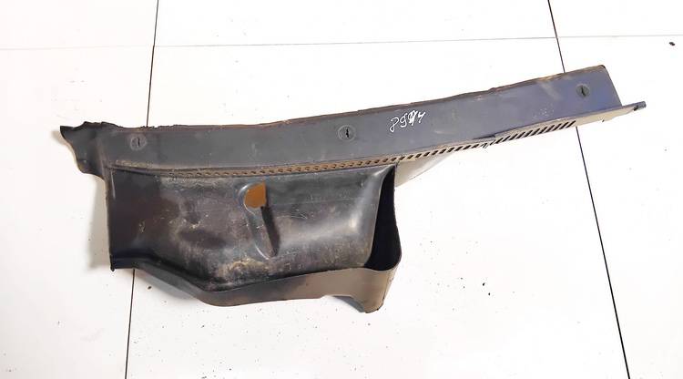 8D1819404A Audi A4 1997 Wiper Muolding - FRONT