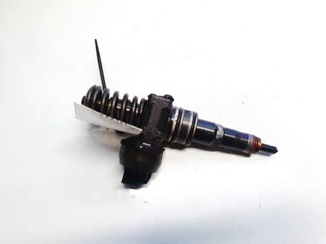 038130073AG Volkswagen Passat 2007 Fuel Injector
