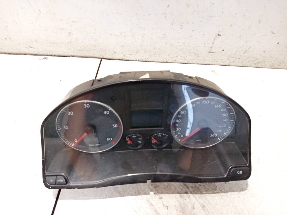 1K0920863B Volkswagen Golf 2005 Prędkościomierz – panel instrumentów