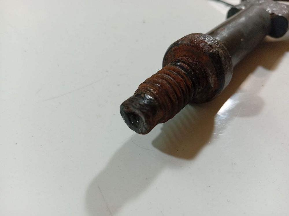 Ford Focus 2014 Tow hook towing eye ring - Thumbnail 4