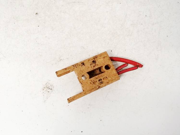 8A0937530 Volkswagen Passat 1998 Bezpiecznik