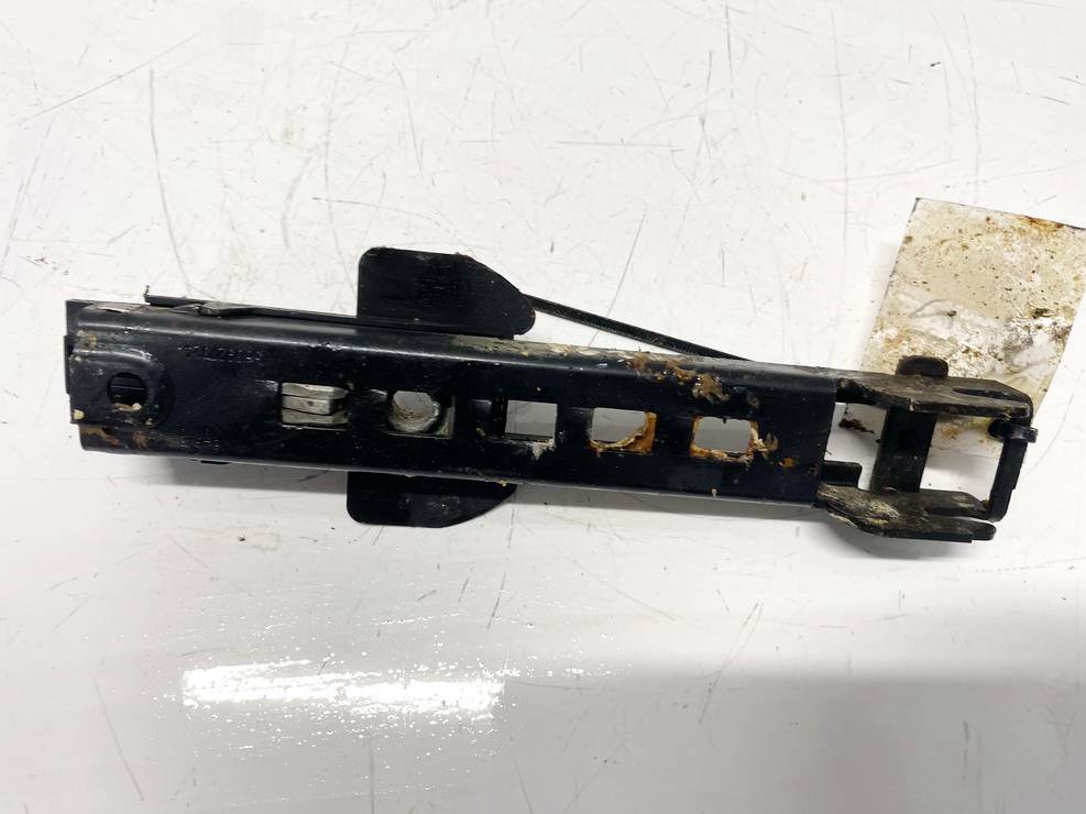 8E0857833A Audi A6 2005 Other holders