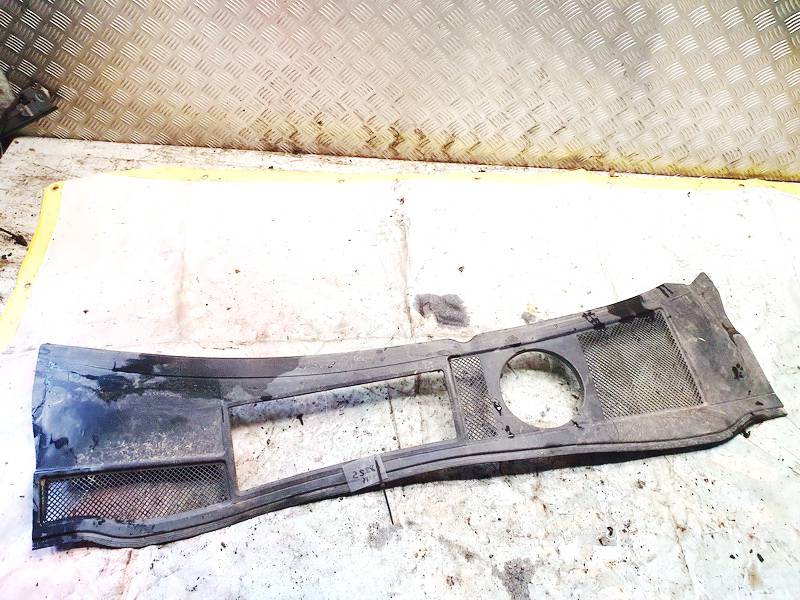 4B1819417 Audi A6 1998 Listwa osłonowa wycieraczki - PRZEDNIE