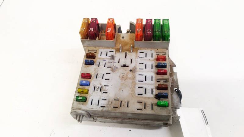 1332043080 Peugeot Boxer 2004 Fuse box