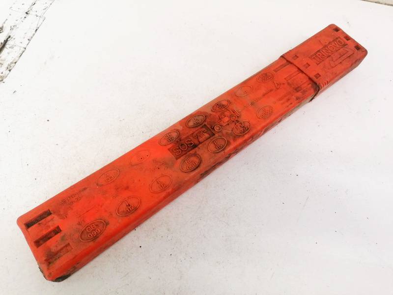 8D9860251A Audi A6 1997 Warning Triangle Integrated into Trunk