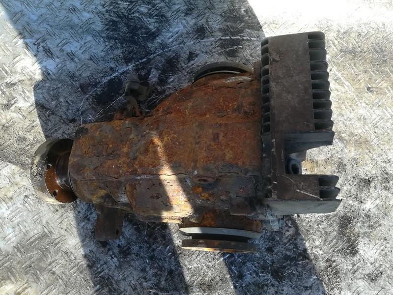 E2284T BMW 5-Series 2006 Reduktor - TYLNE