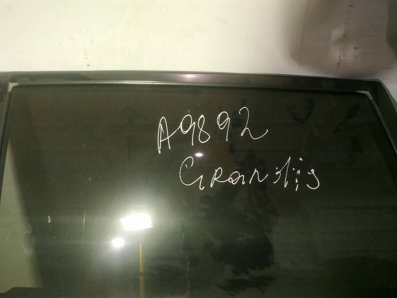 AS2 Mitsubishi Grandis 2005 Oven lasi - TAKANA VASEMMALLA