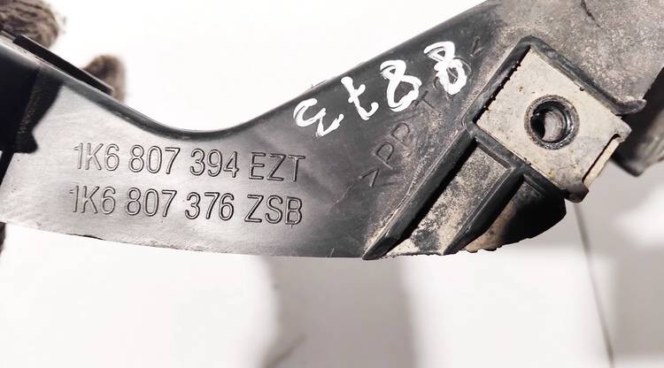 1K6807394 Volkswagen Golf 2005 Bampera turētājs - AIZMUGURE PA LABI - Thumbnail 3