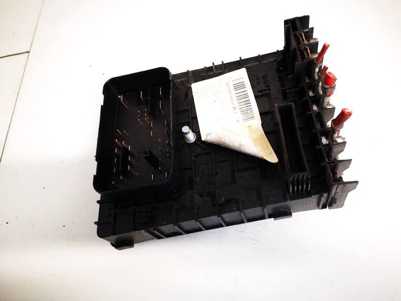 1K0937125A Volkswagen Tiguan 2008 Fuse box