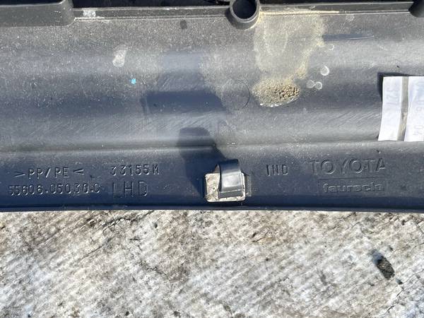 55606050300 Toyota Avensis 2004 Sisätilan koristelu (muovit) - Thumbnail 3