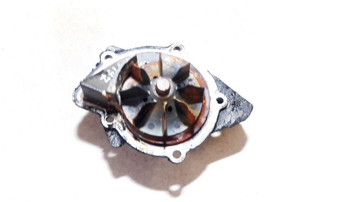 4HY Peugeot 806 2002 Water pump
